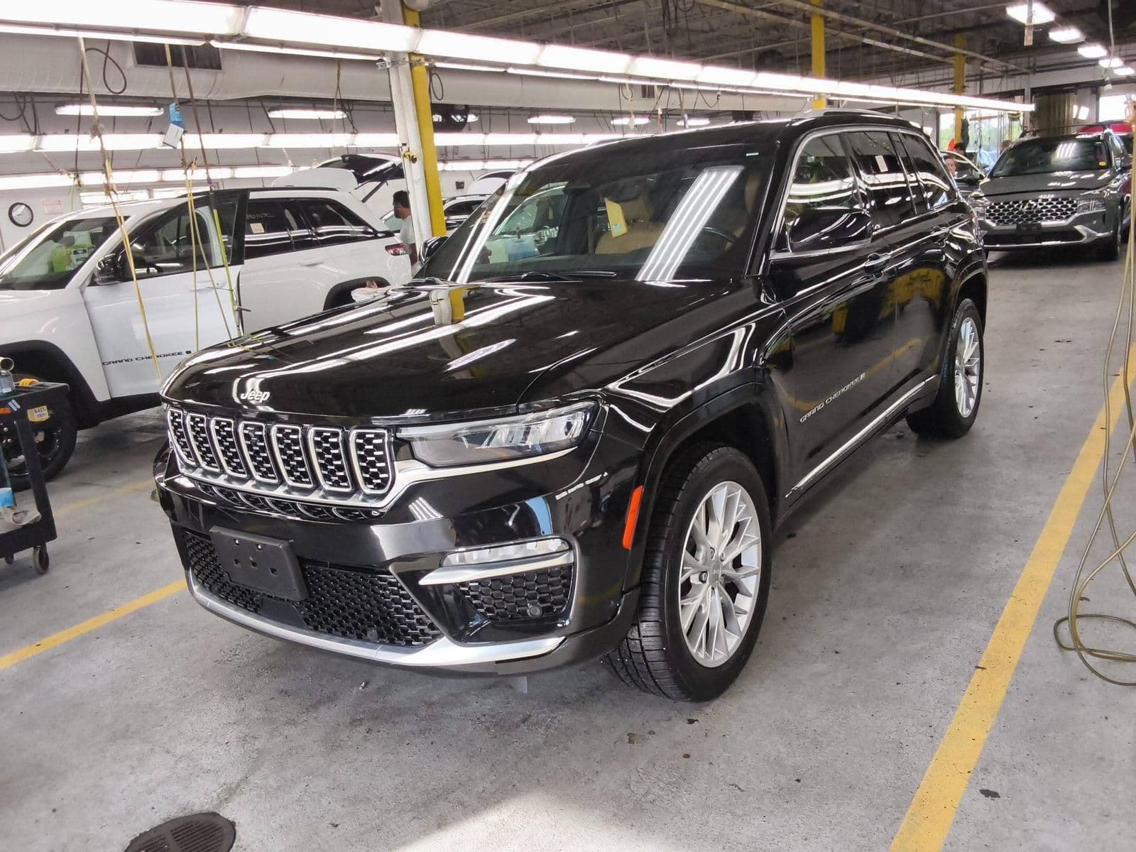 2023 JEEP GRAND CHEROKEE Summit