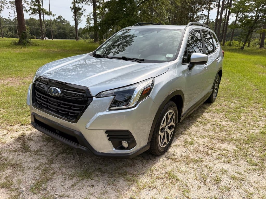 2022 SUBARU FORESTER Premium