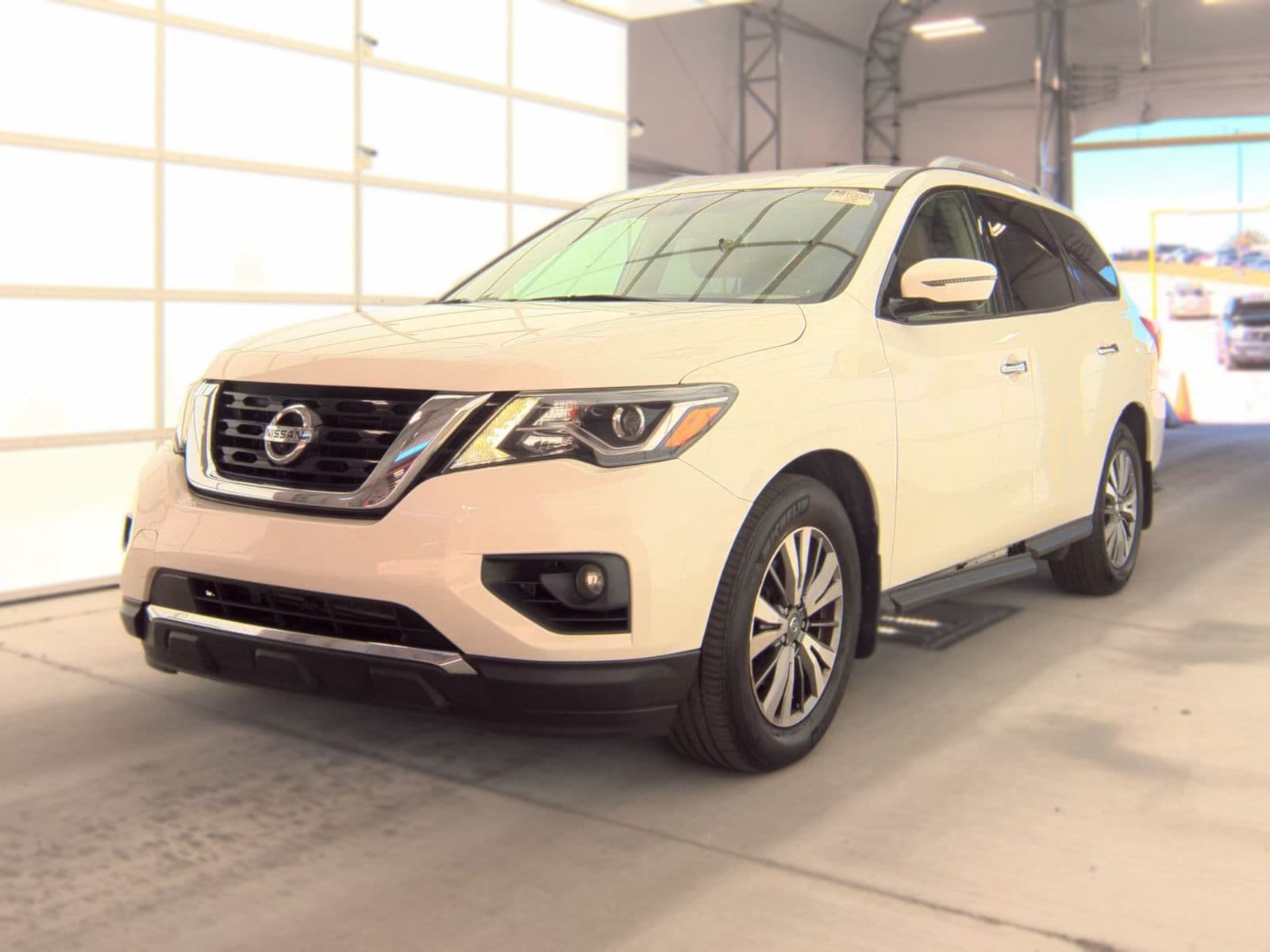 2019 NISSAN PATHFINDER SL