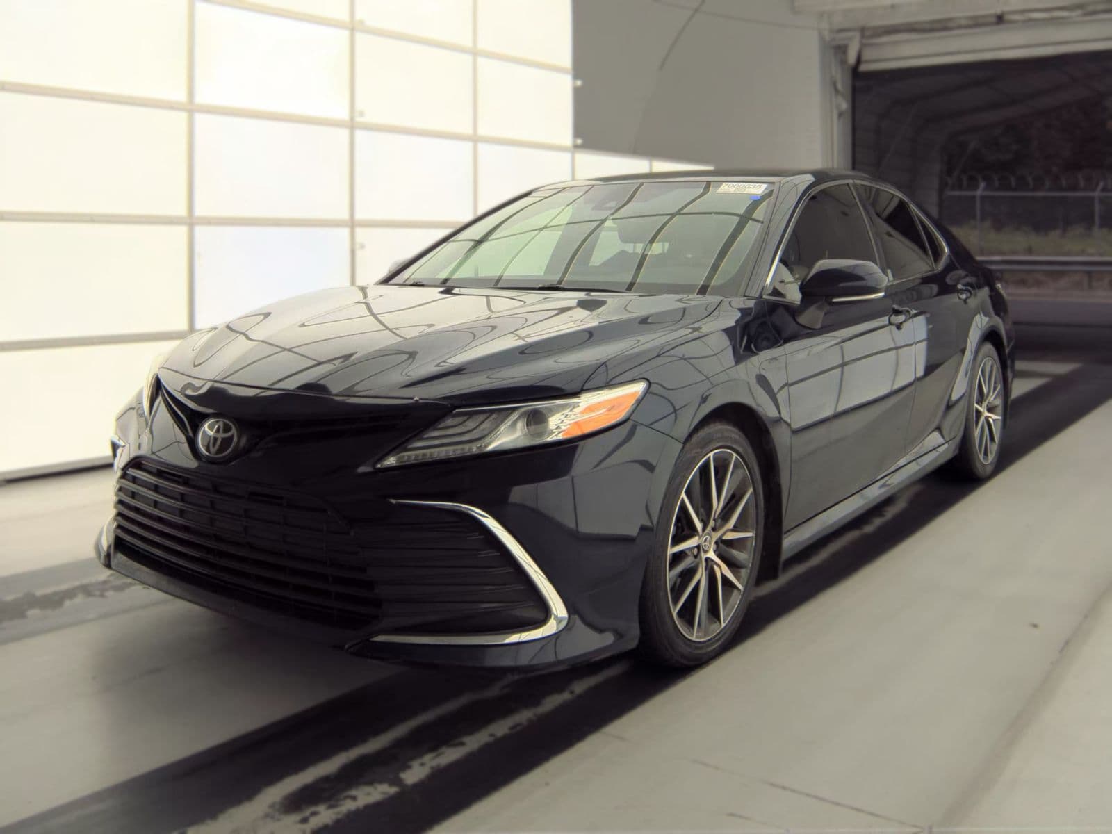 2021 TOYOTA CAMRY XLE