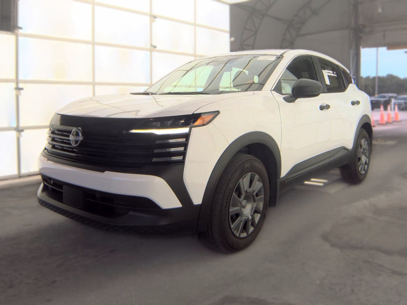 2025 NISSAN KICKS S