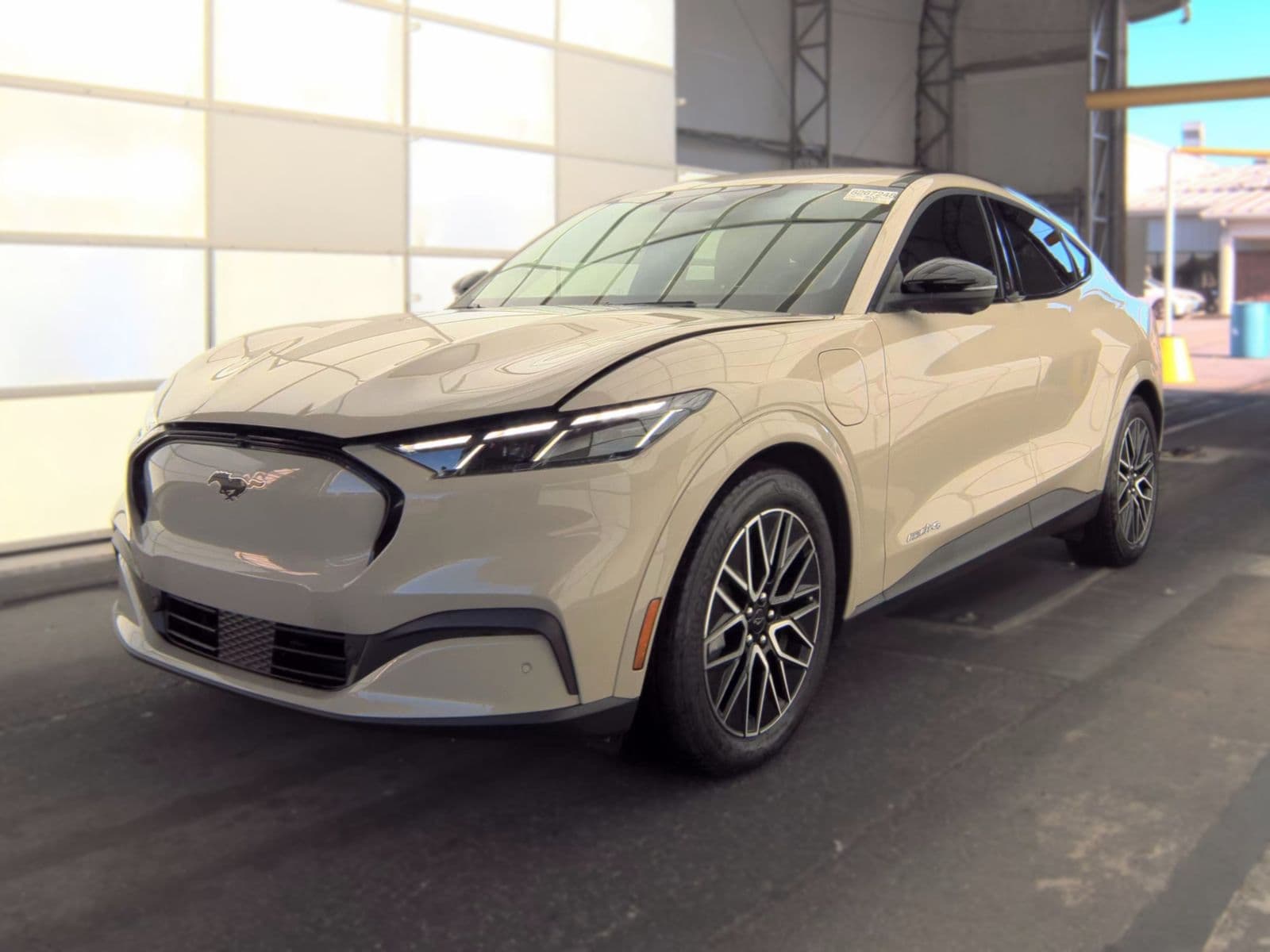2025 FORD MUSTANG MACH-E Premium