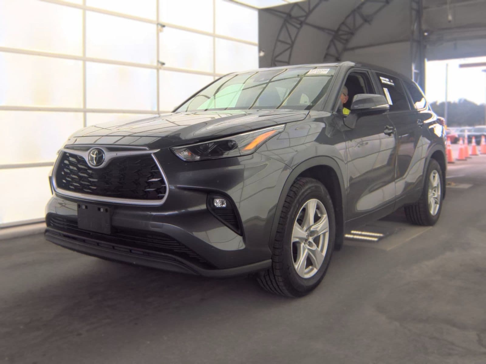2025 TOYOTA HIGHLANDER LE