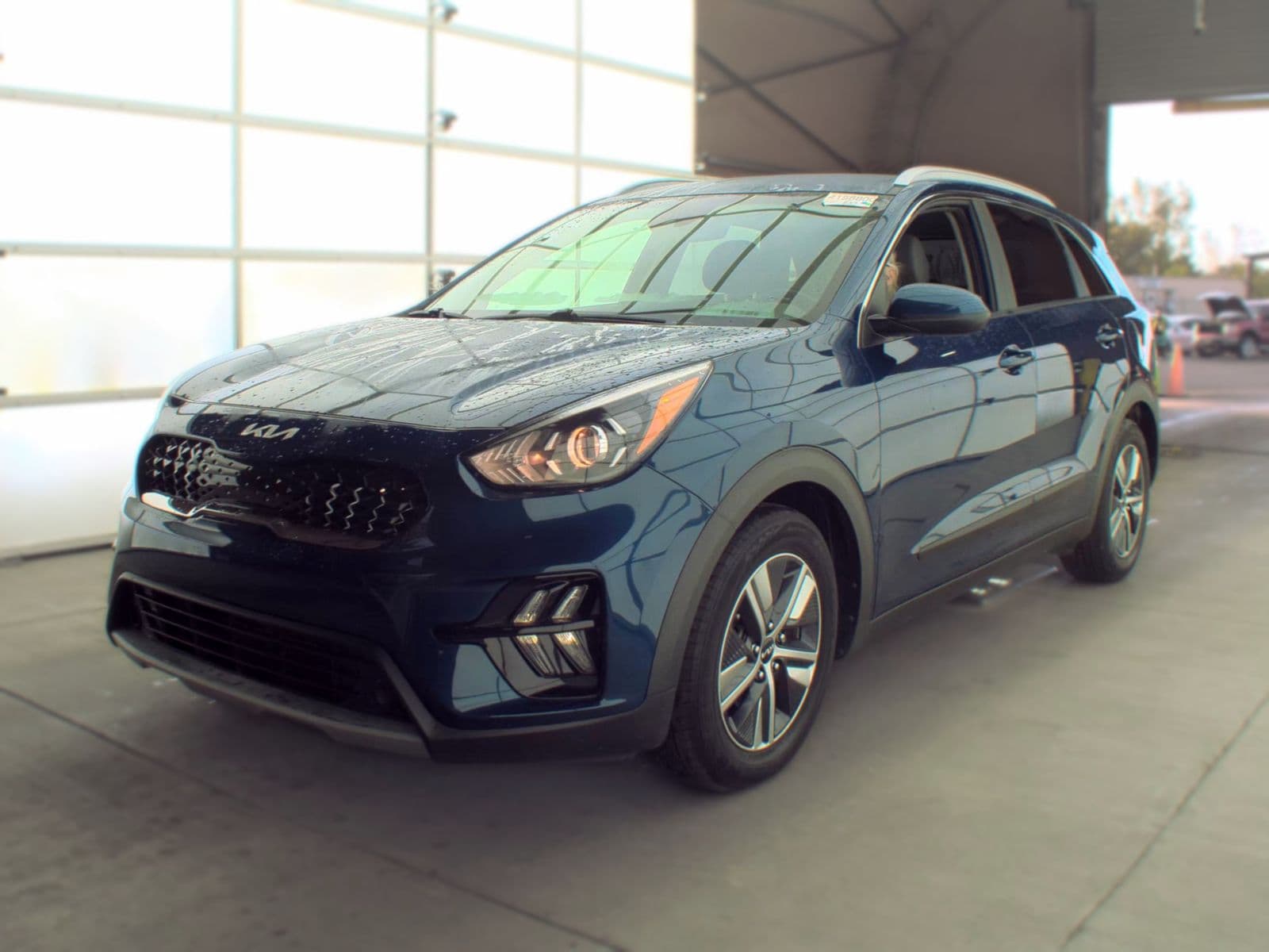 2022 KIA NIRO LXS