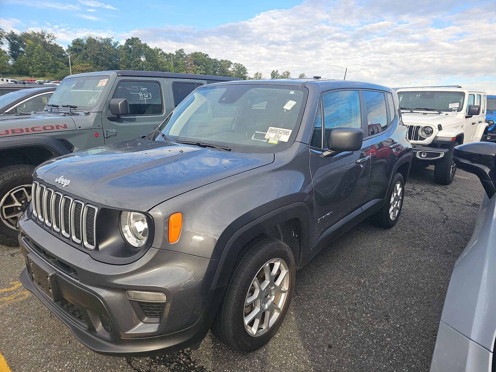 2023 JEEP RENEGADE Latitude