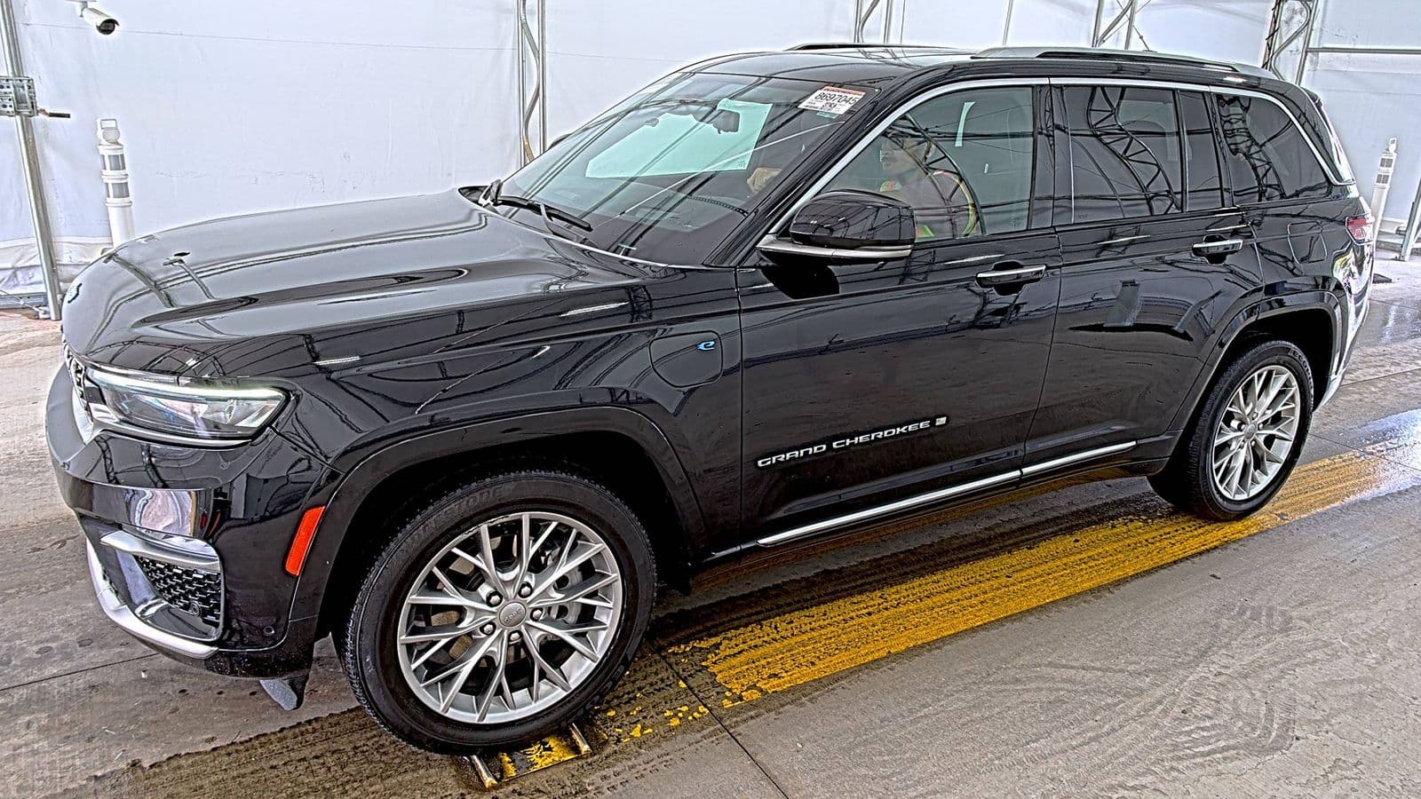 2023 JEEP GRAND CHEROKEE 4XE Summit