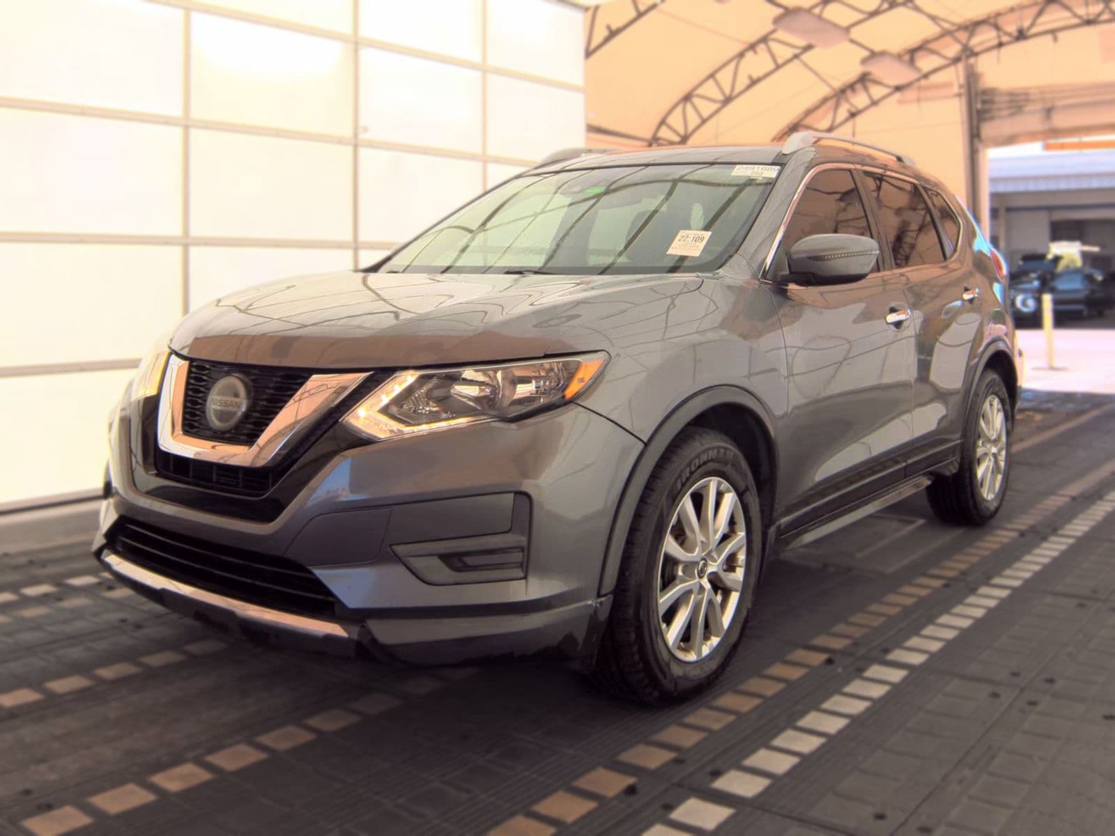 2019 NISSAN ROGUE S