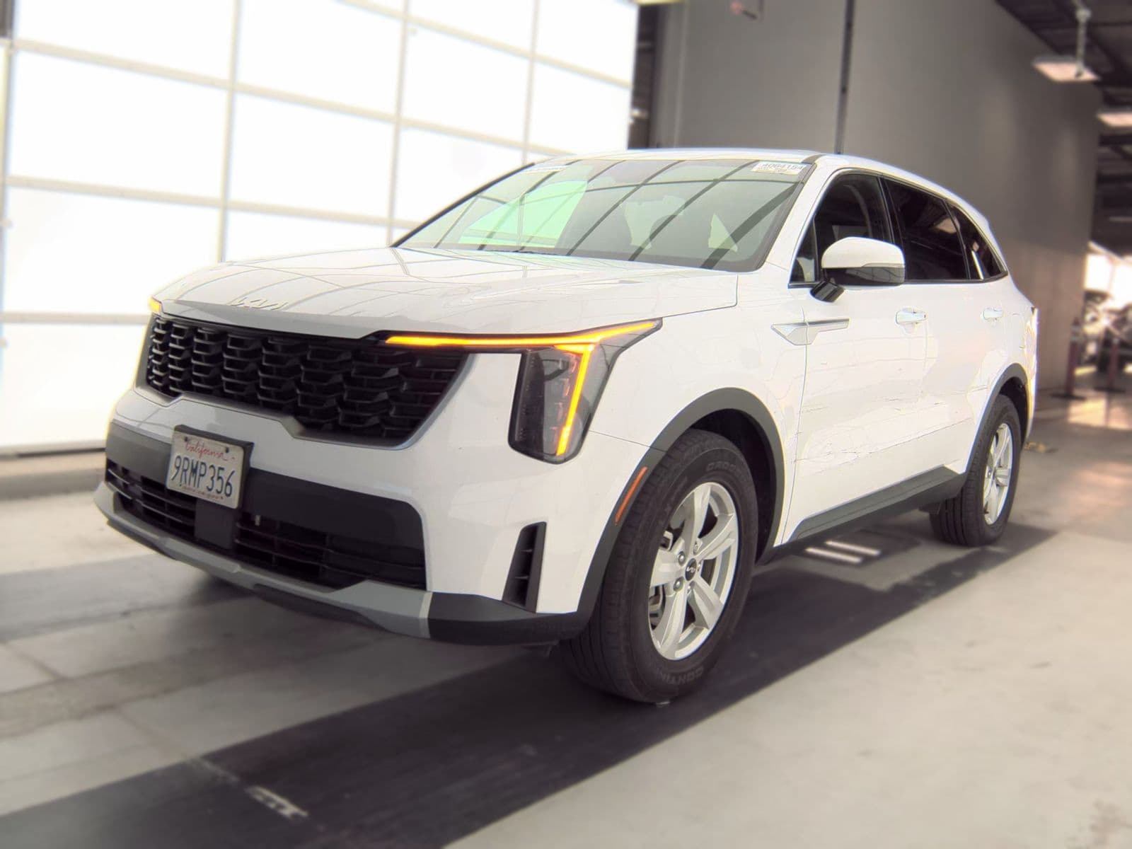 2025 KIA SORENTO LX