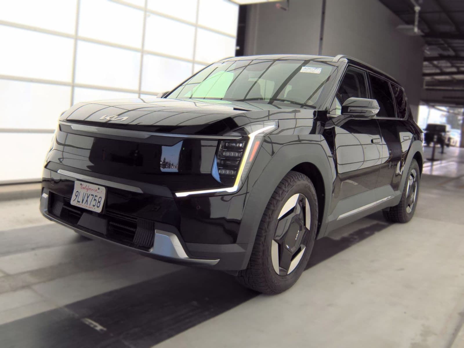 2024 KIA EV9 Wind
