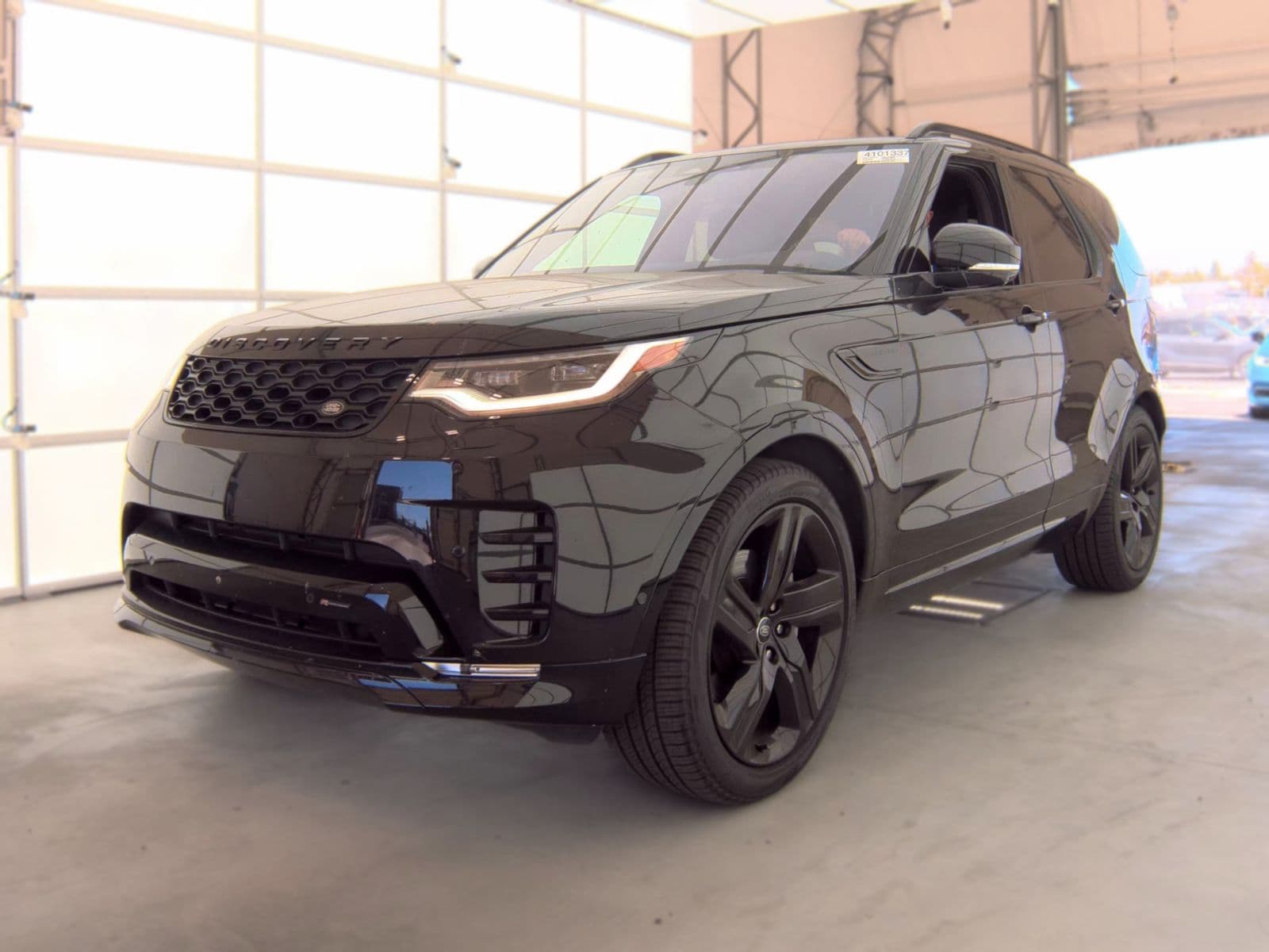2023 LAND ROVER DISCOVERY R-DYNAMIC S