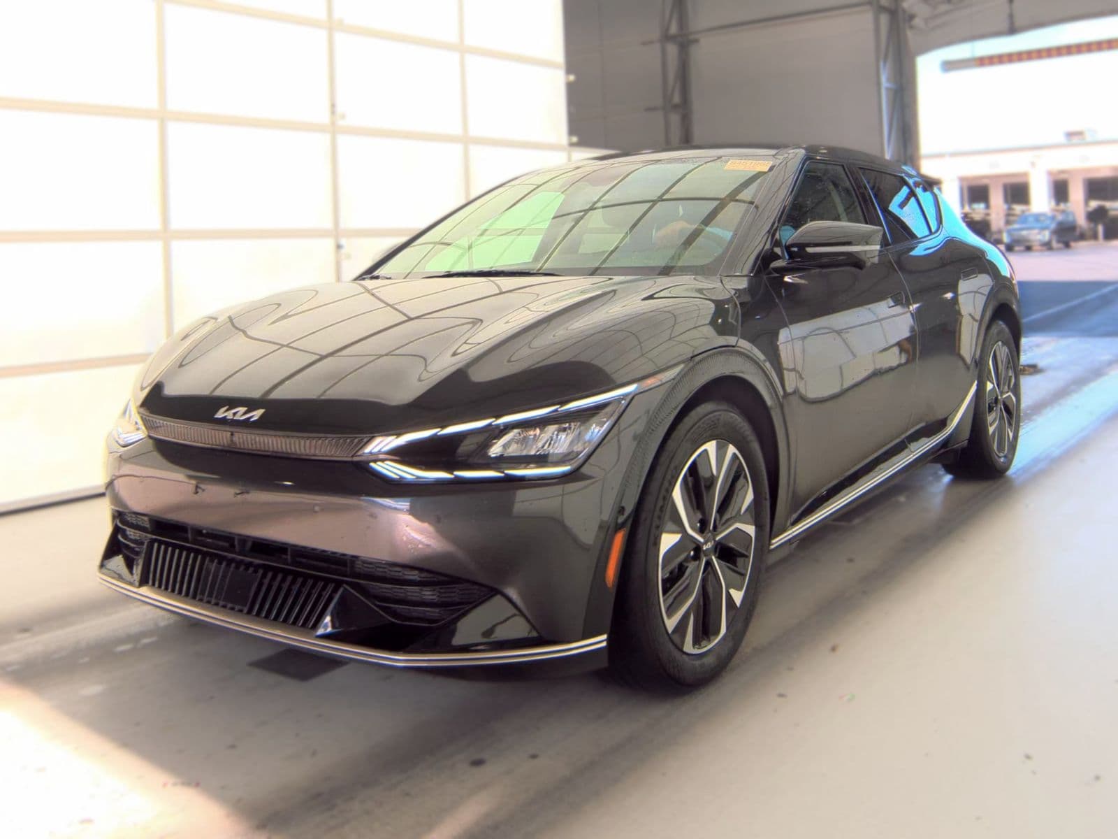 2023 KIA EV6 Wind