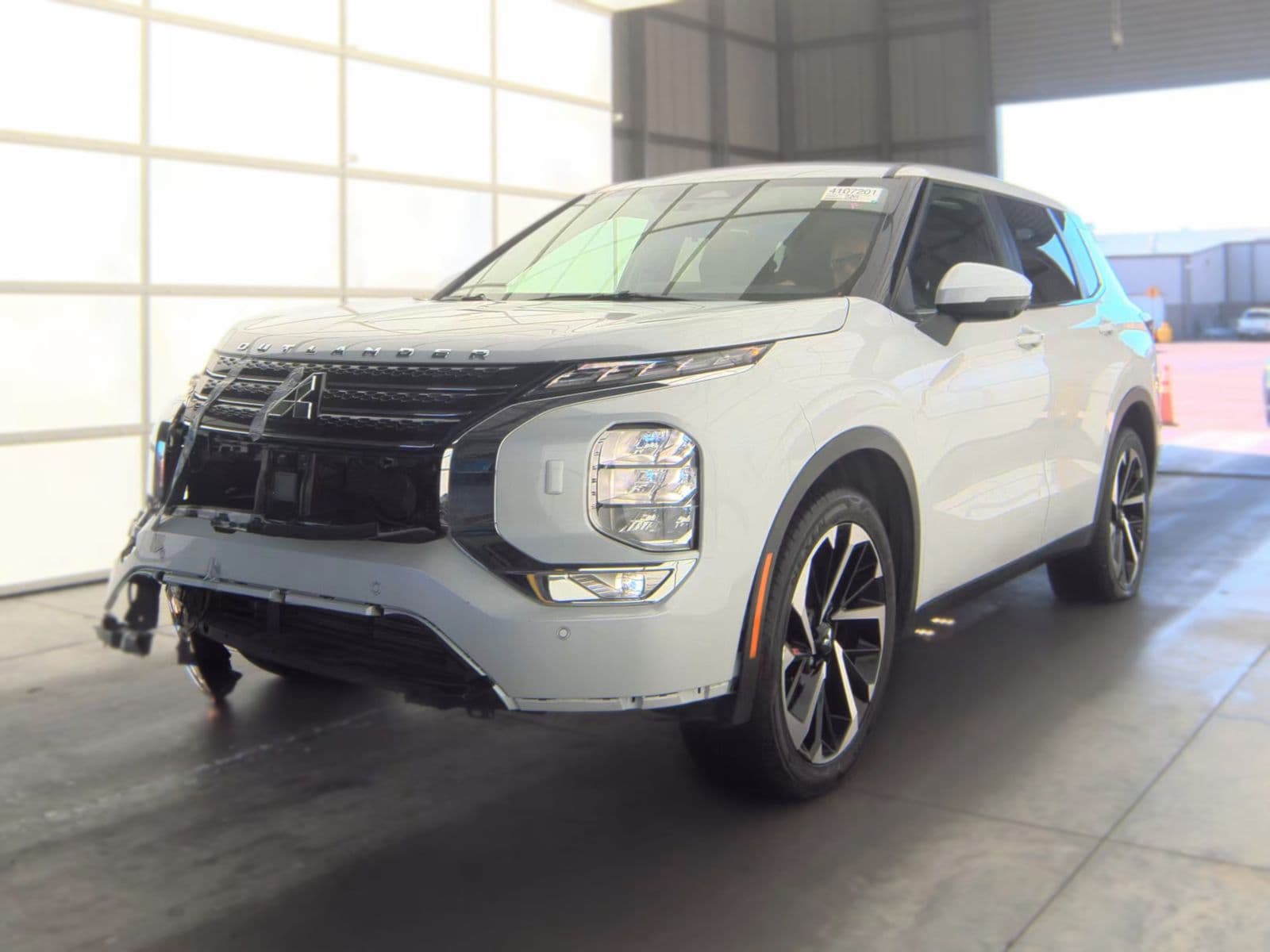 2024 MITSUBISHI OUTLANDER SE