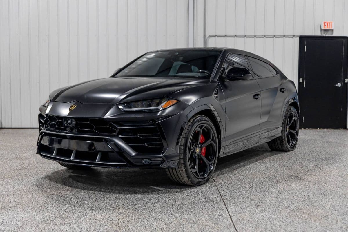 2019 LAMBORGHINI URUS Base