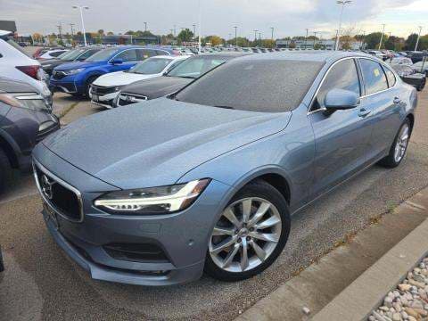 2017 VOLVO S90 T6 Momentum