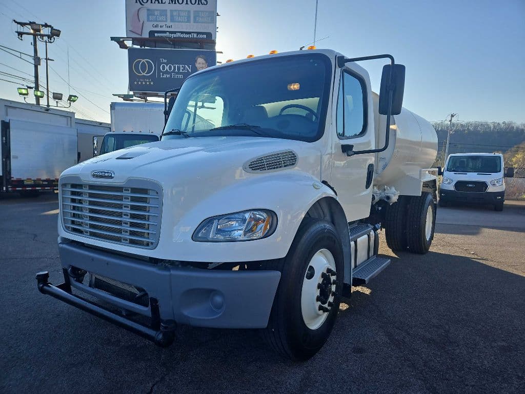 2018 FREIGHTLINER M2 106