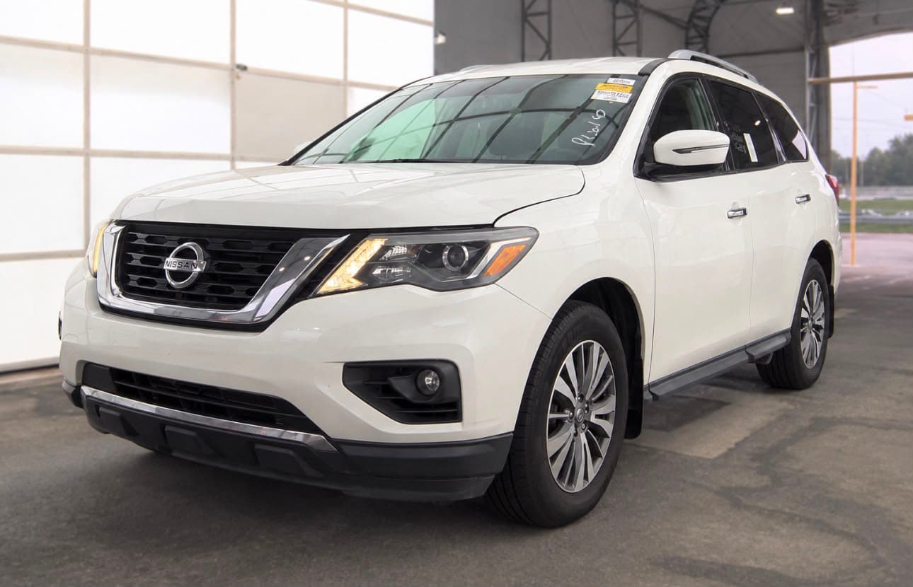 2017 NISSAN PATHFINDER SV