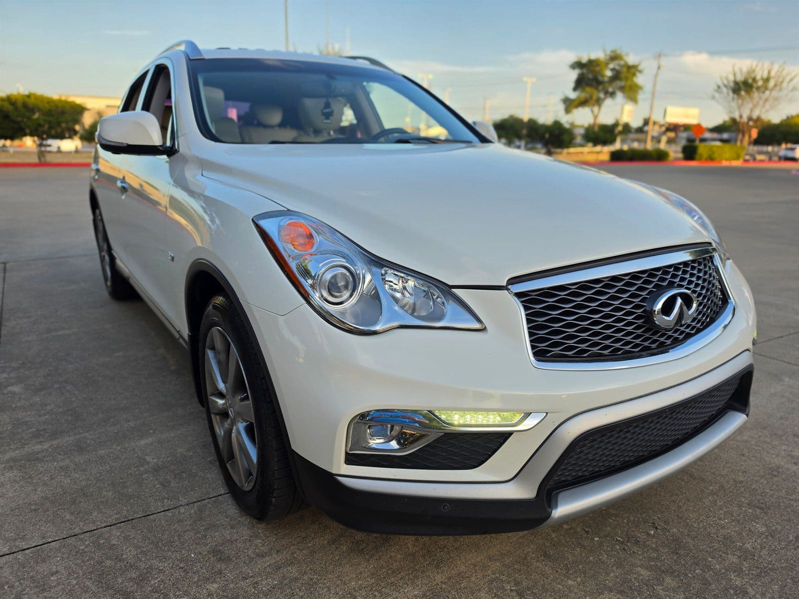 2017 INFINITI QX50 Base