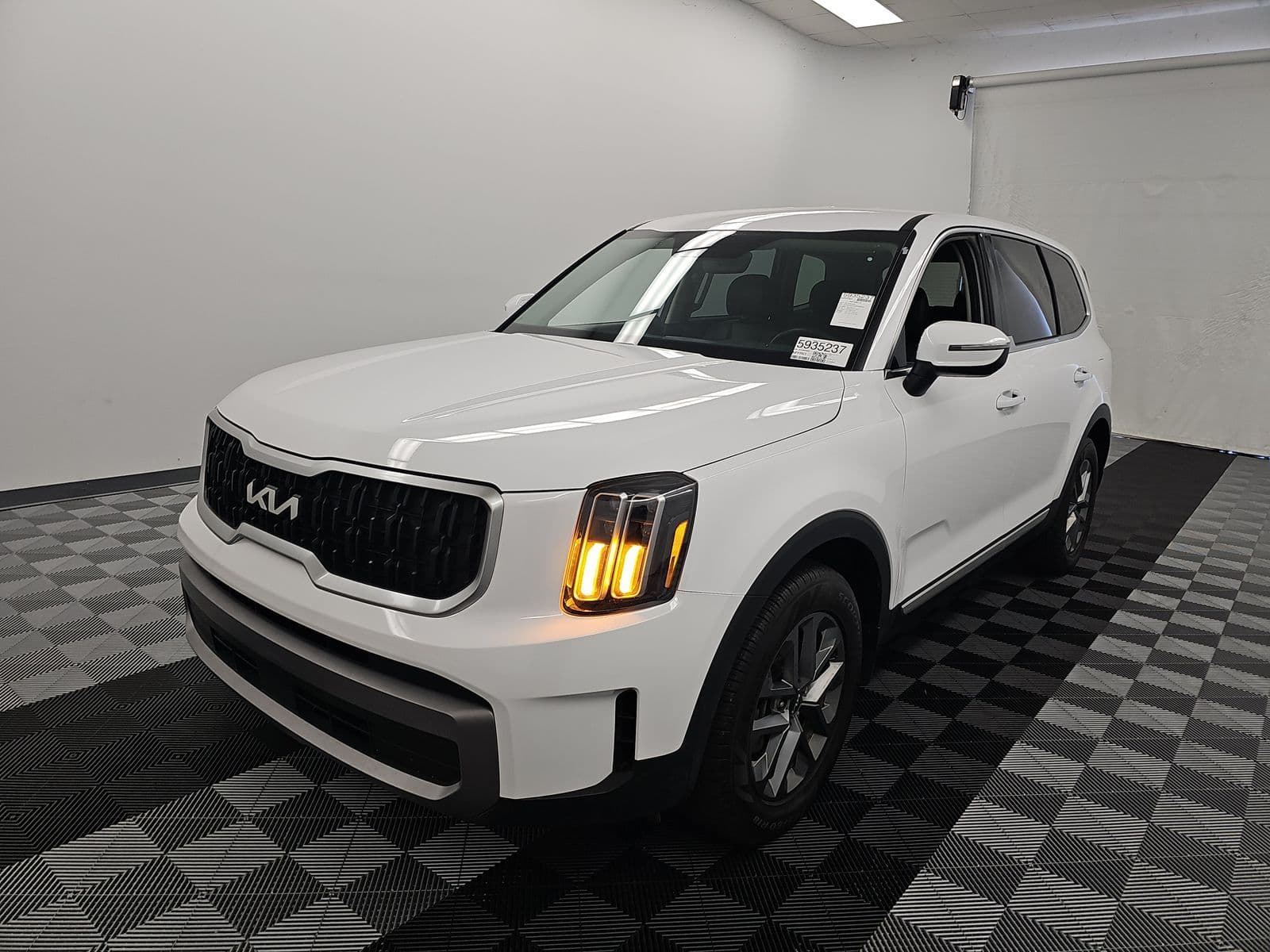 2024 KIA TELLURIDE LX