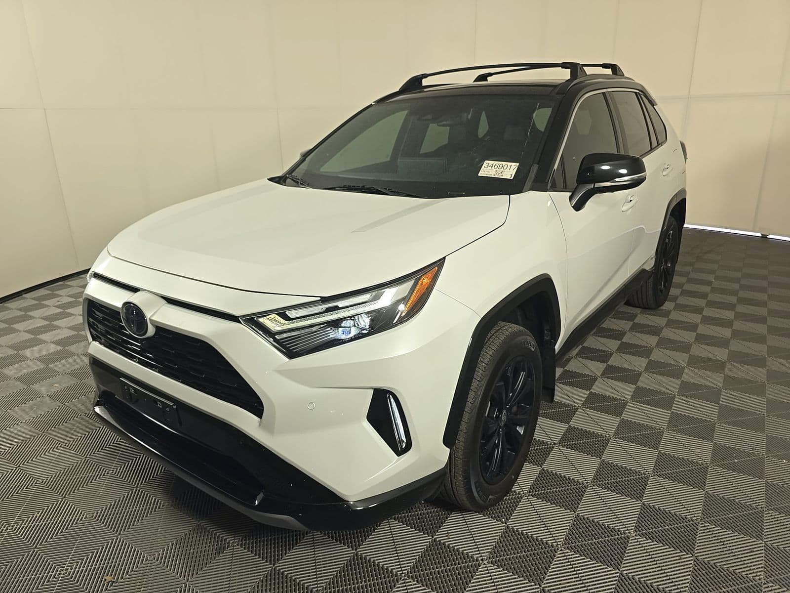 2024 TOYOTA RAV4 HYBRID XSE