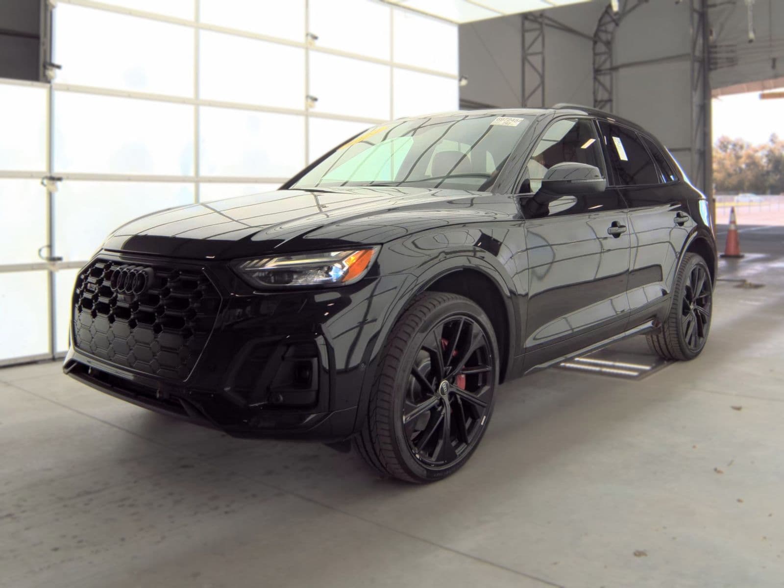 2023 AUDI SQ5 Prestige