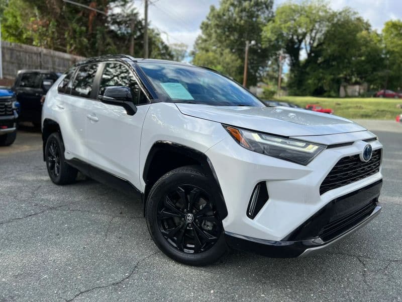 2024 TOYOTA RAV4 HYBRID XSE