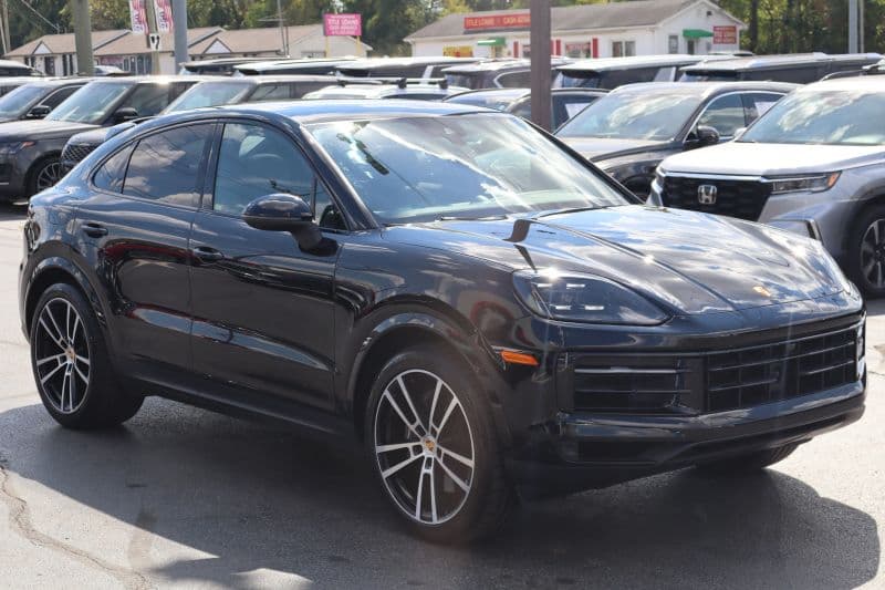 2024 PORSCHE CAYENNE Base