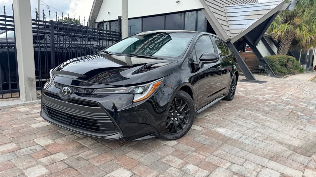 2024 TOYOTA COROLLA LE