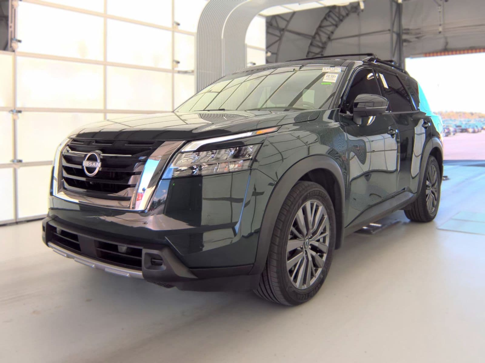 2023 NISSAN PATHFINDER SL