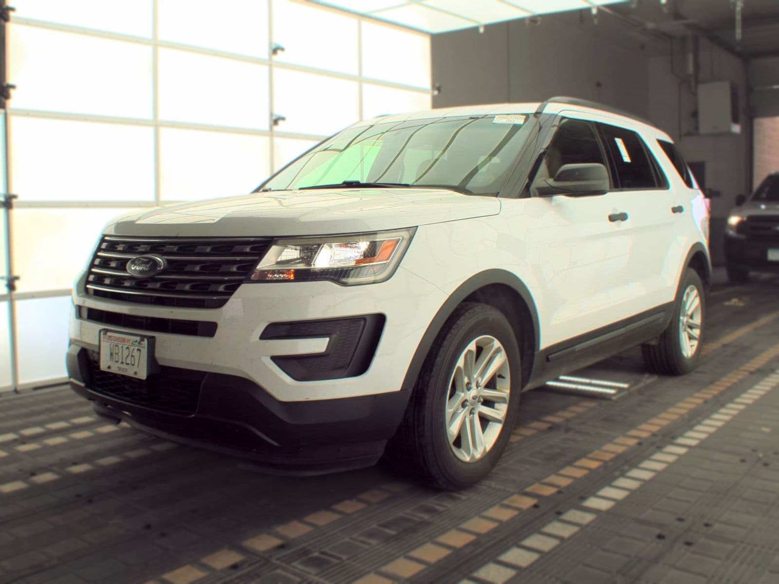 2017 FORD EXPLORER Base