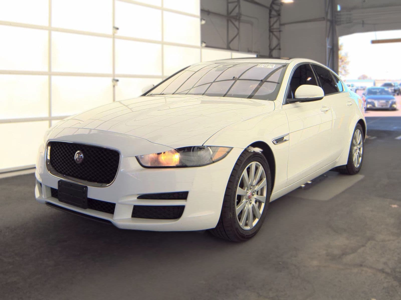 2019 JAGUAR XE 25t