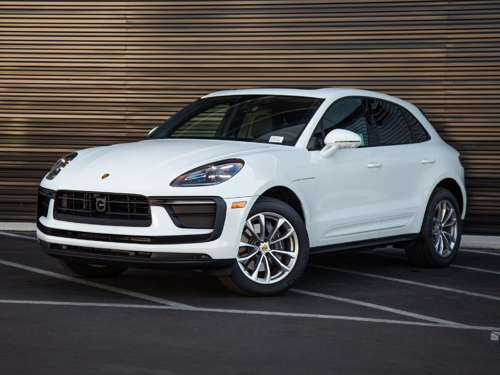 2026 PORSCHE MACAN Base