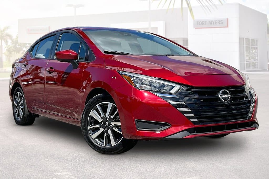 2025 NISSAN VERSA SV