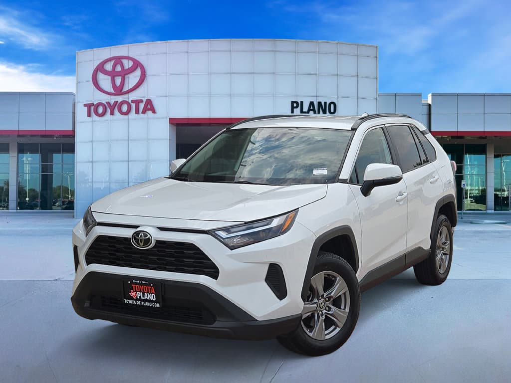 2024 TOYOTA RAV4 XLE