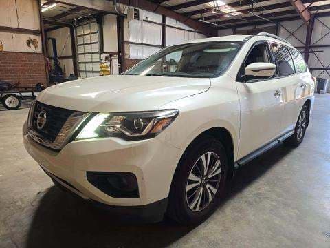 2017 NISSAN PATHFINDER SV