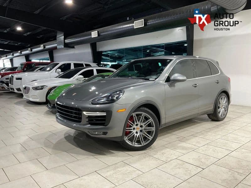 2017 PORSCHE CAYENNE Turbo