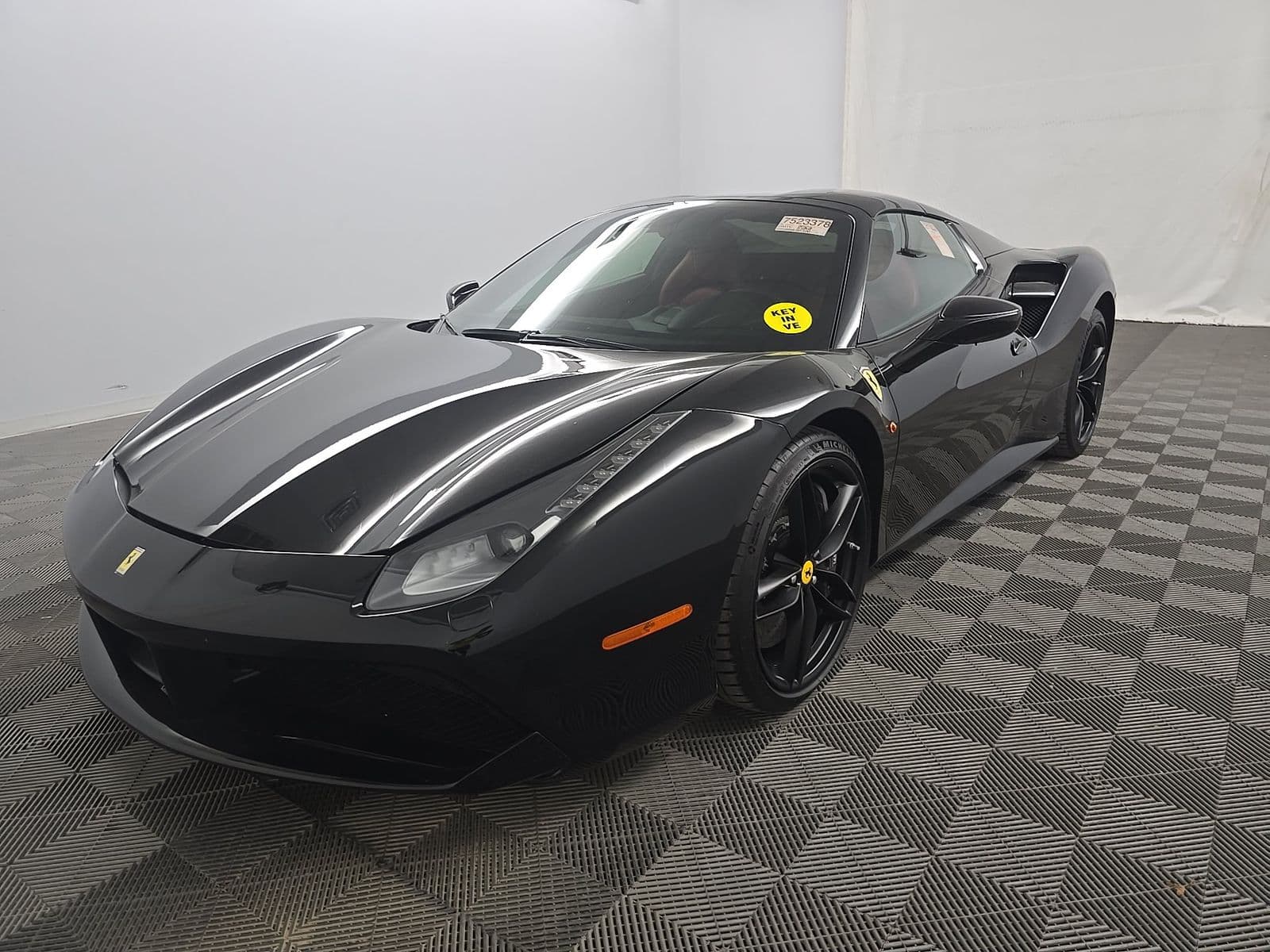 2018 FERRARI 488 Base