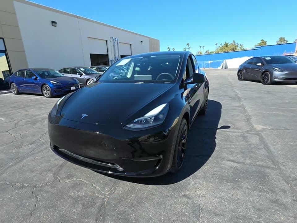 2024 TESLA MODEL Y STANDARD Range