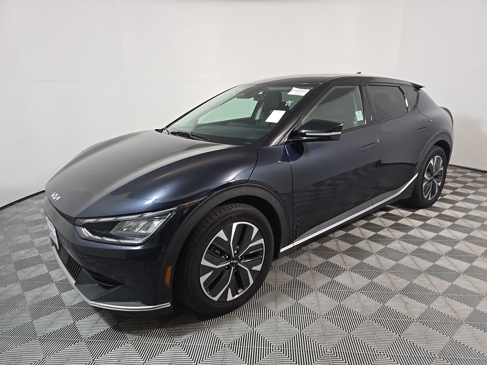 2024 KIA EV6 Light