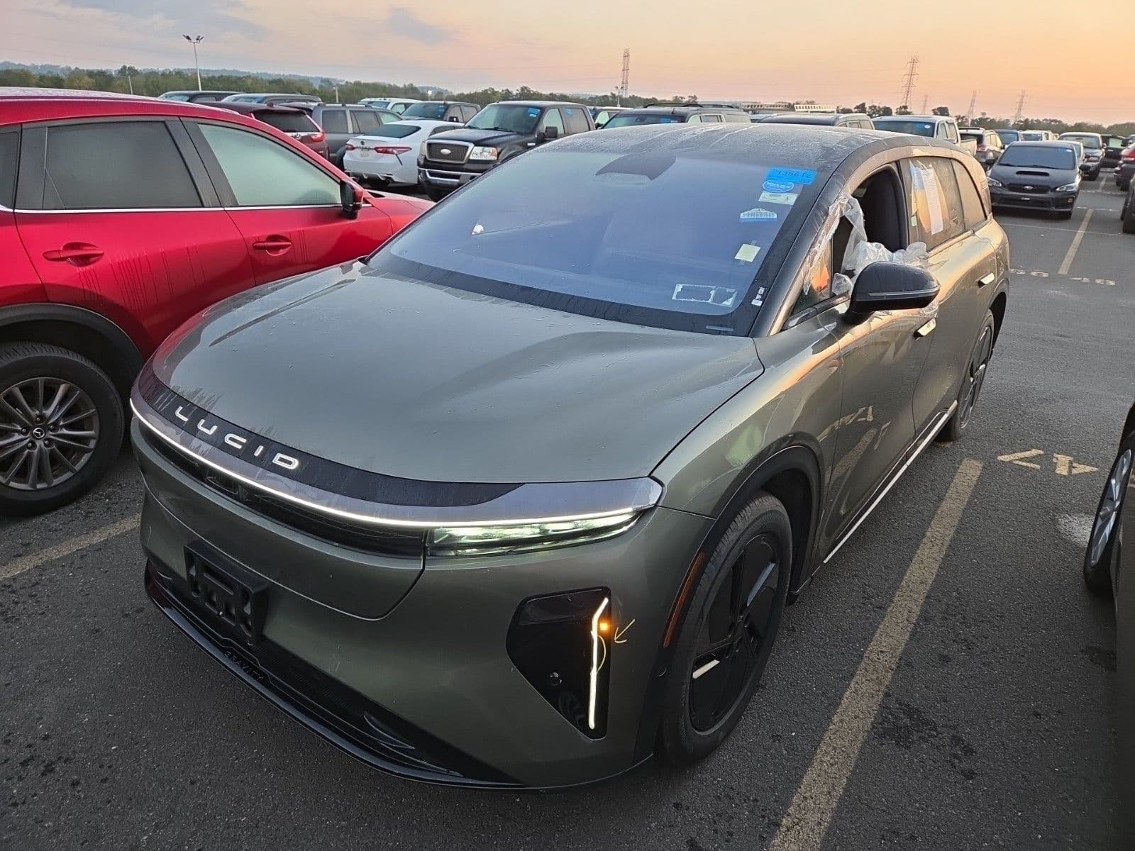 2026 LUCID GRAVITY GRAND Touring
