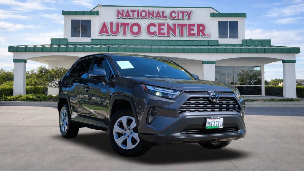 2025 TOYOTA RAV4 LE