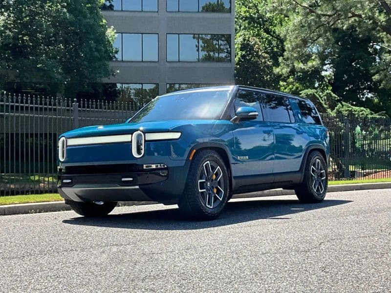 2023 RIVIAN R1S QUAD Large