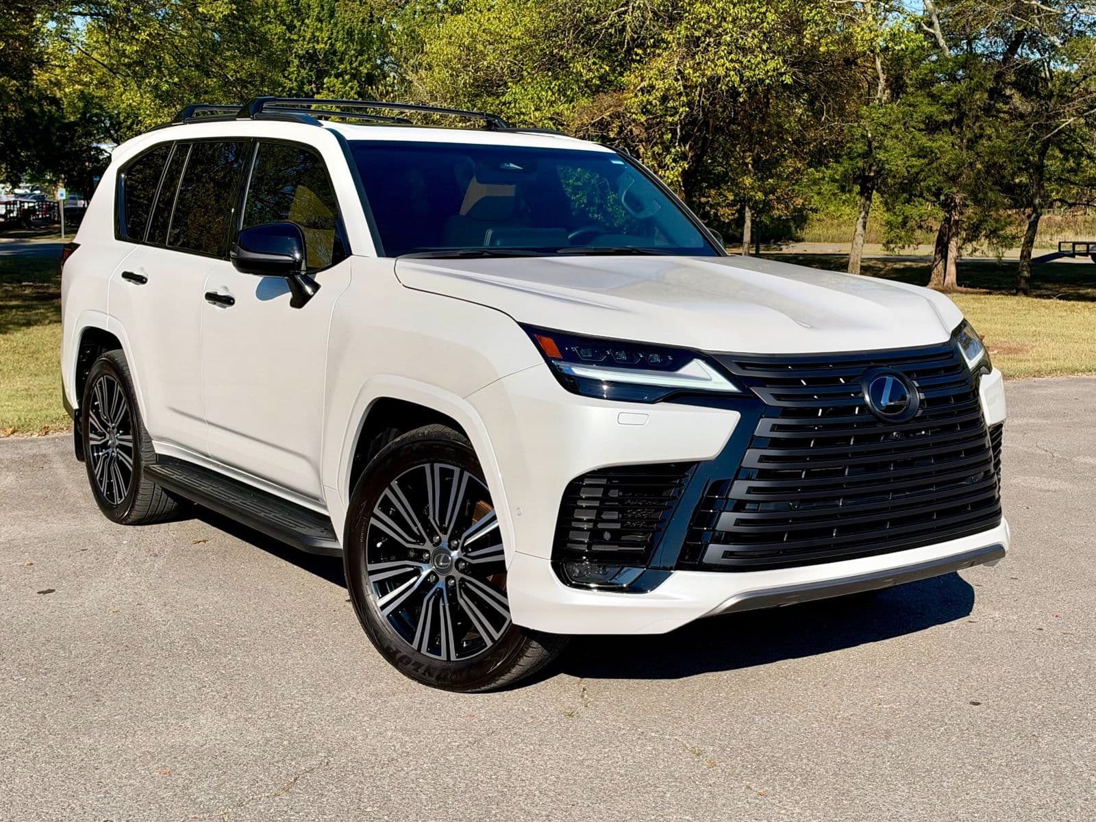 2025 LEXUS LX LX 700H Luxury