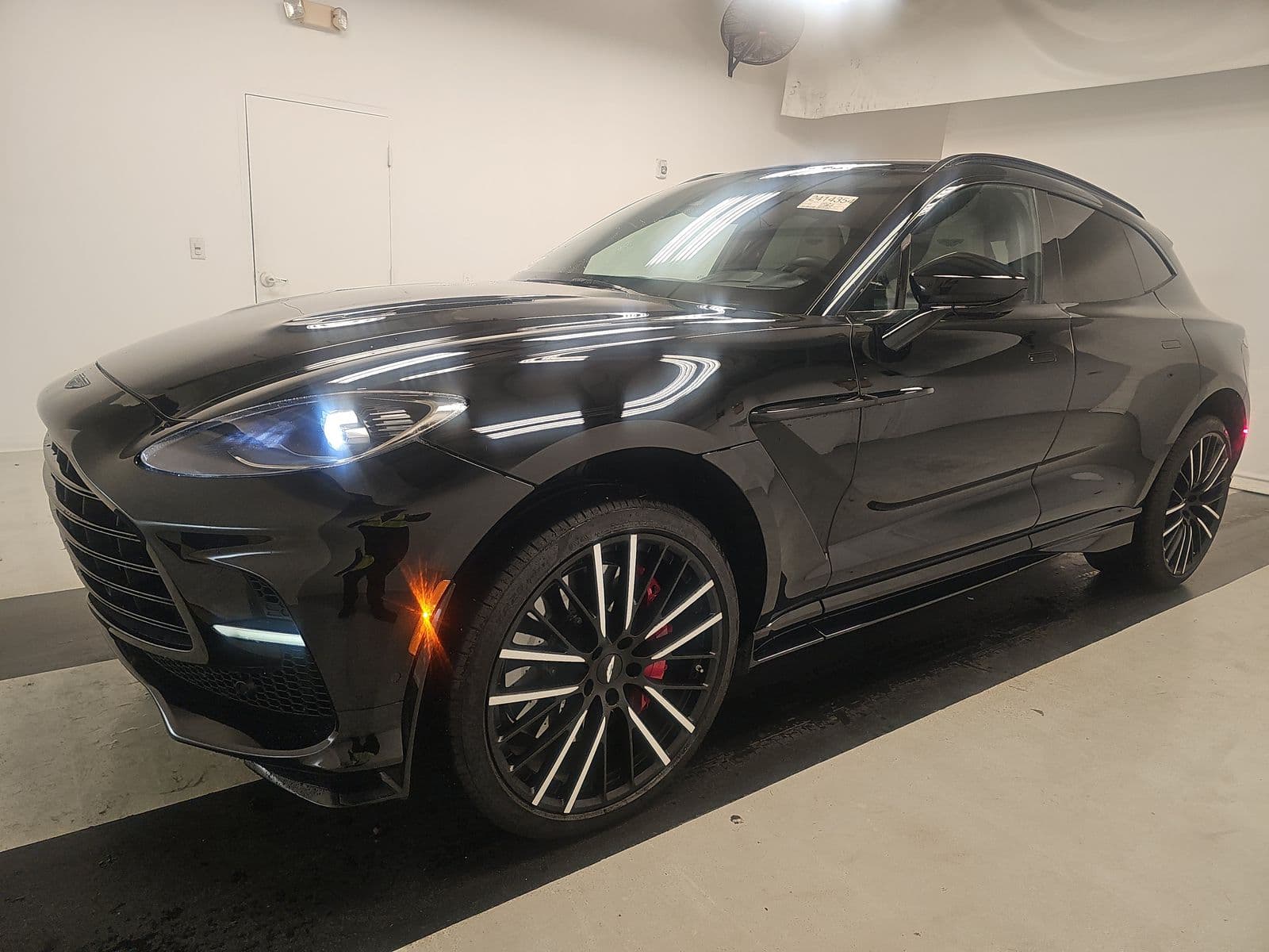 2023 ASTON MARTIN DBX 707