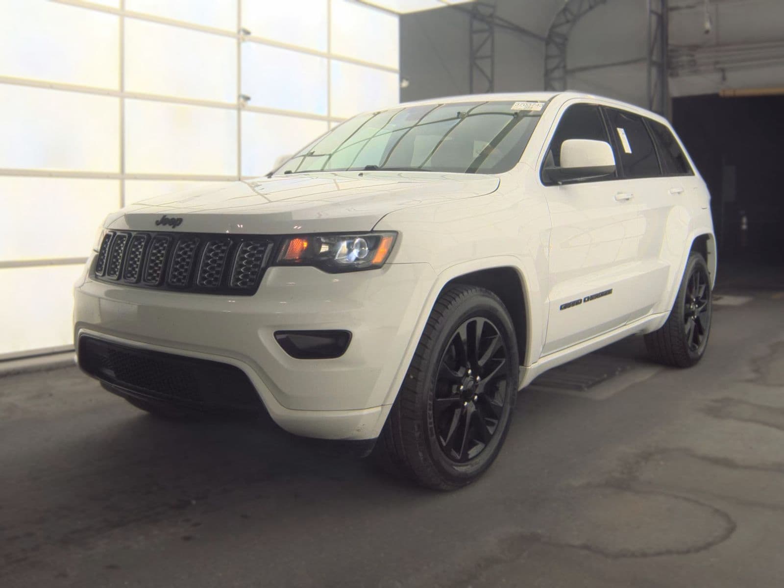 2018 JEEP GRAND CHEROKEE LAREDO ALTITUDE Edition
