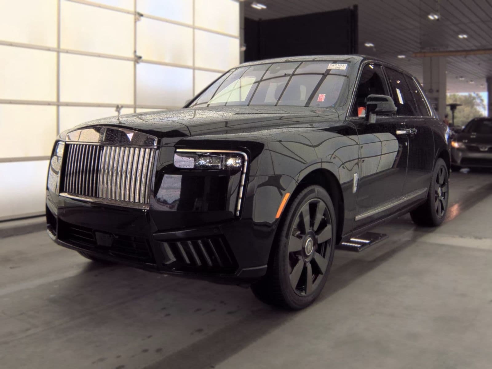 2025 ROLLS-ROYCE CULLINAN Base