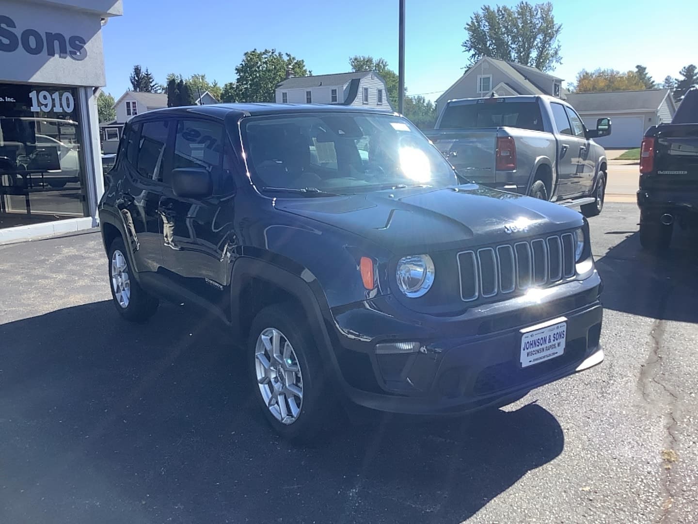 2023 JEEP RENEGADE Latitude