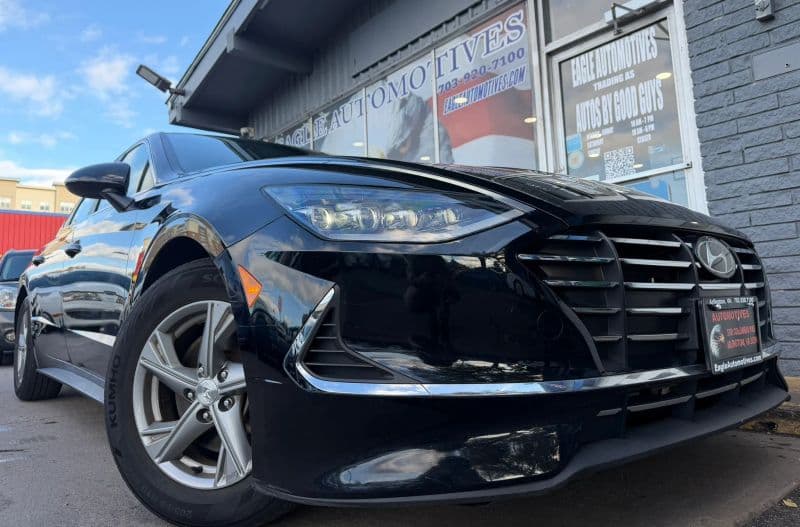 2023 HYUNDAI SONATA SE