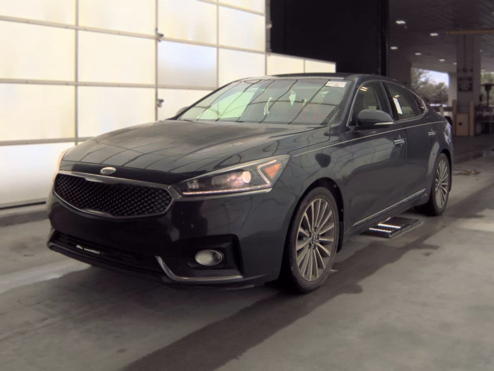 2017 KIA CADENZA Premium