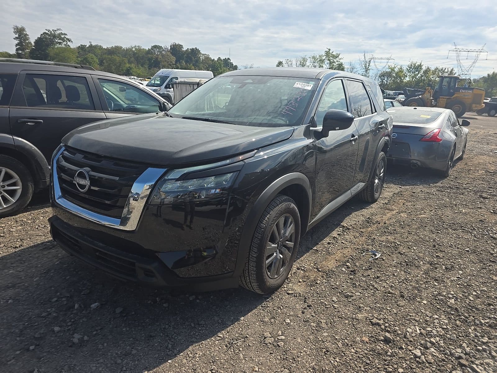 2024 NISSAN PATHFINDER S