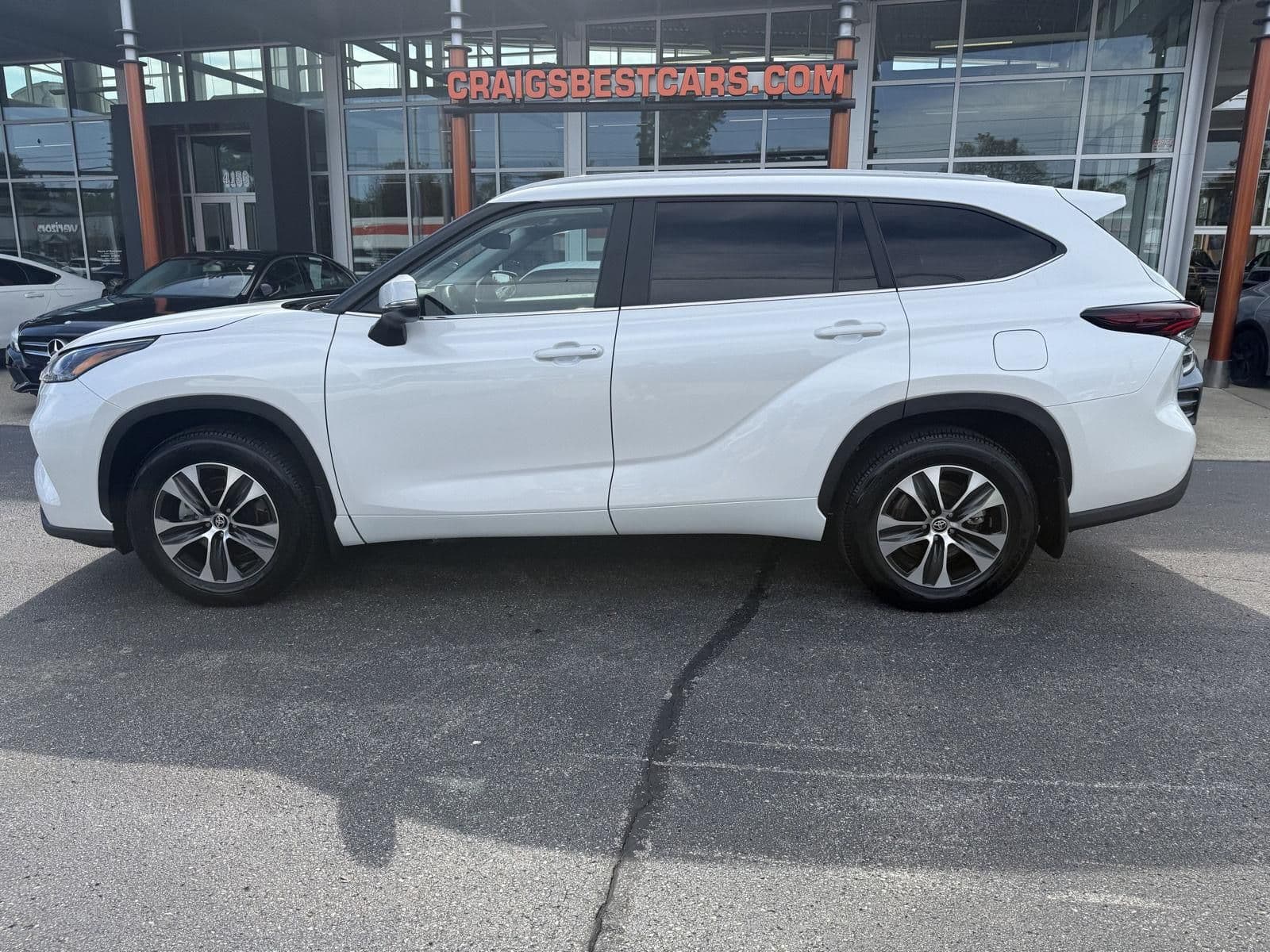2026 TOYOTA HIGHLANDER XLE